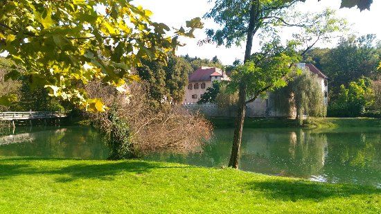 Park przy zamku Otocec