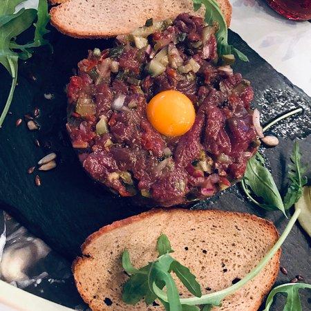 Crouton Restaurant and Bar