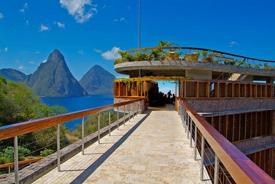 Jade Mountain Club