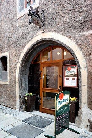 Almara Pub & Restaurant