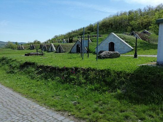 Gombos-hegyi pincesor