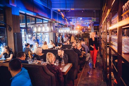 Pera Restaurant Cafe & Bar