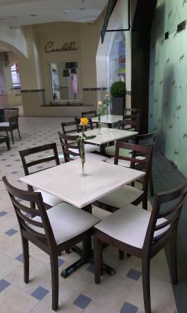 Centrum handlowe The Village