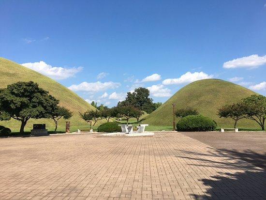 Grobowce Daereungwon