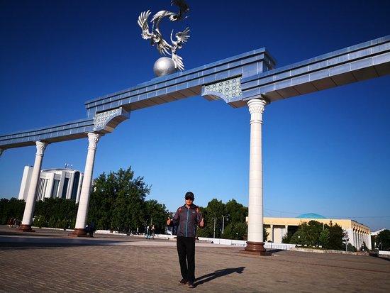 Plac Niepodległości