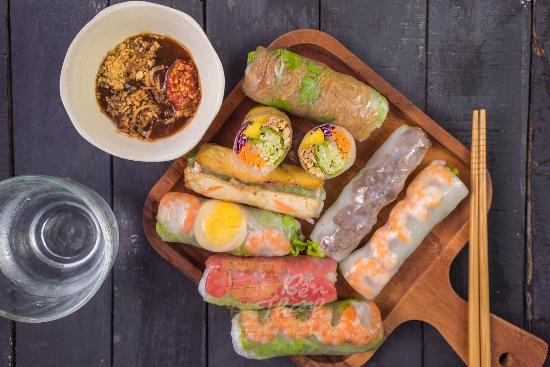 Targ Benthanh Street Food Market