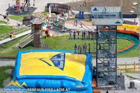 Letni park rozrywki w Fiss