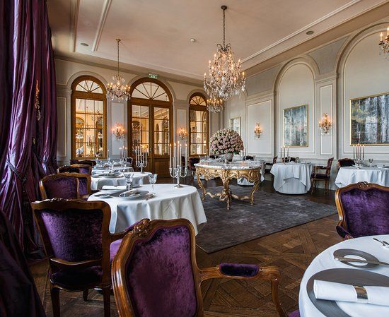 Cheval Blanc by Peter Knogl