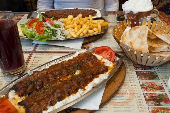 Turk Sofrasi Ocakbasi