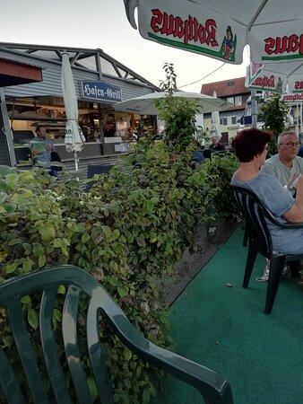 Biergarten am Hafen