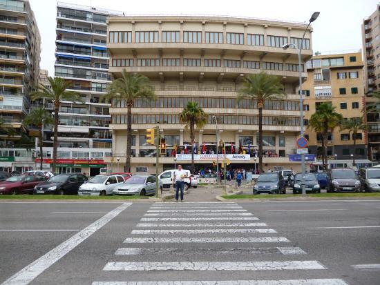 Centrum Kulturalno-Kongresowe w Palma de Mallorca
