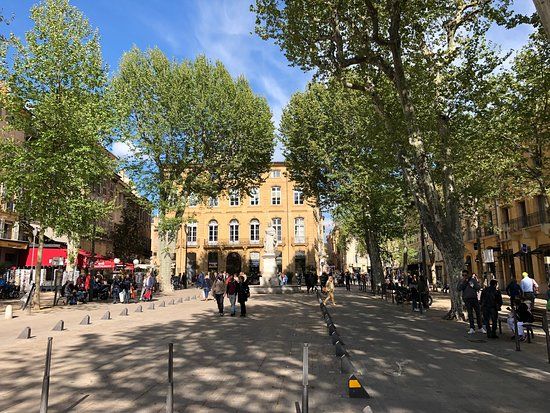 Ulica Cours Mirabeau