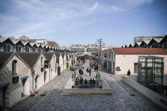 Deptak Bercy Village