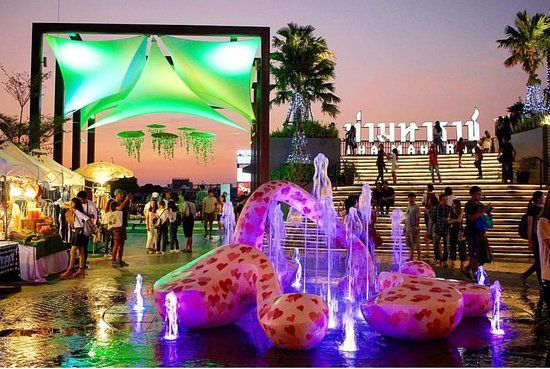 Centrum handlowe Tha Maharaj