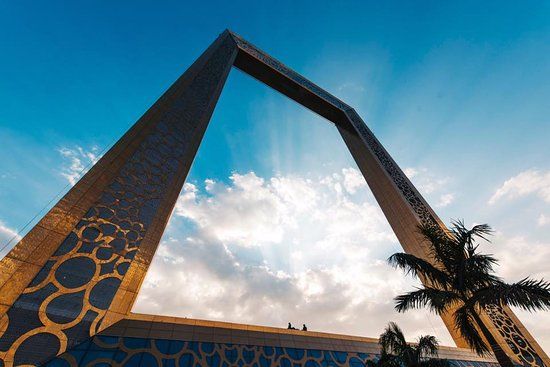 Budynek Dubai Frame