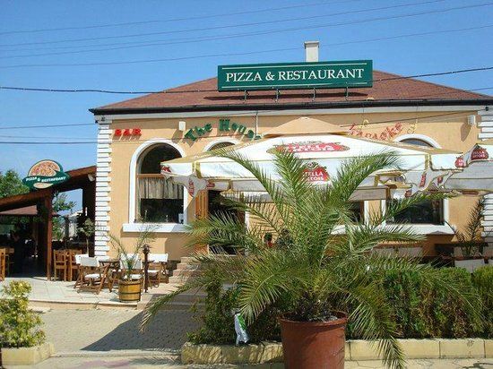 The House Bar & Dinner