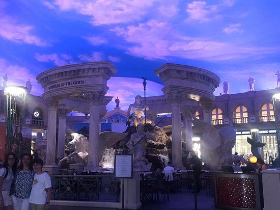 Forum Shops w hotelu Caesars Palace