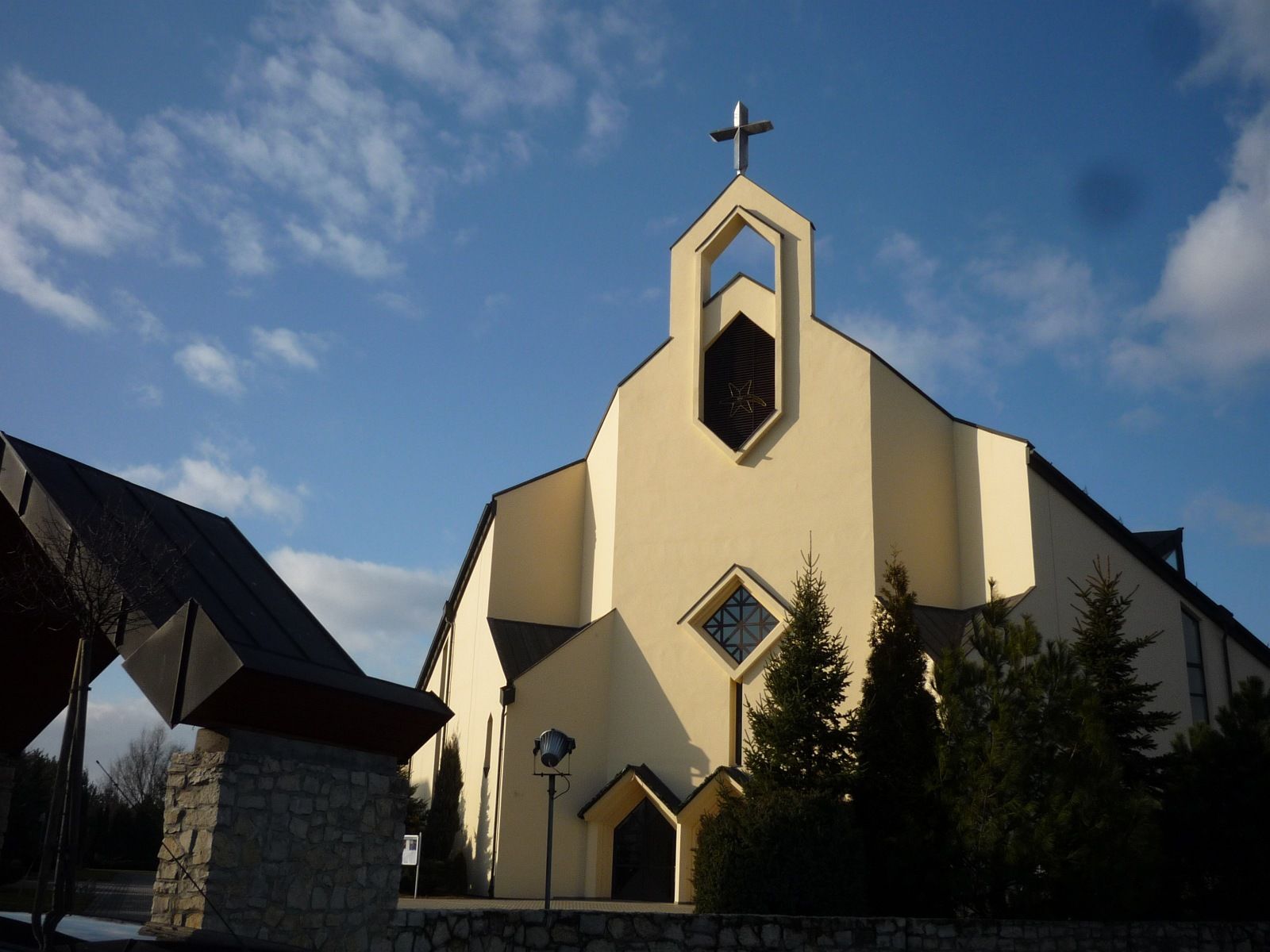 Parafia Podwyższenia Krzyża Świętego w Strzelcach Opolskich