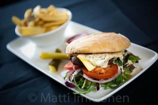 Fly Inn Restaurant & Deli