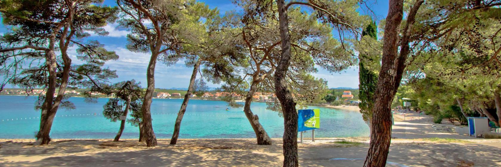 Plaża w miejscowości Petrčane