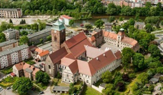 Opactwo poaugustiańskie